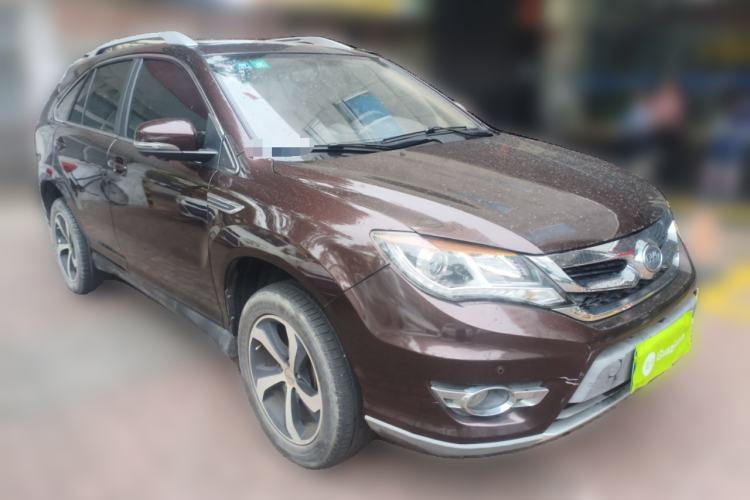 Used BYD S7 2016 2.0T Automatic Prestige Edition Front Right 45 Deg