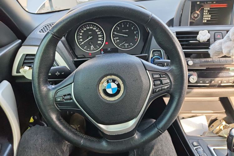 Used BMW 2 Series 2015 218i Convertible Coupe Steering Wheel