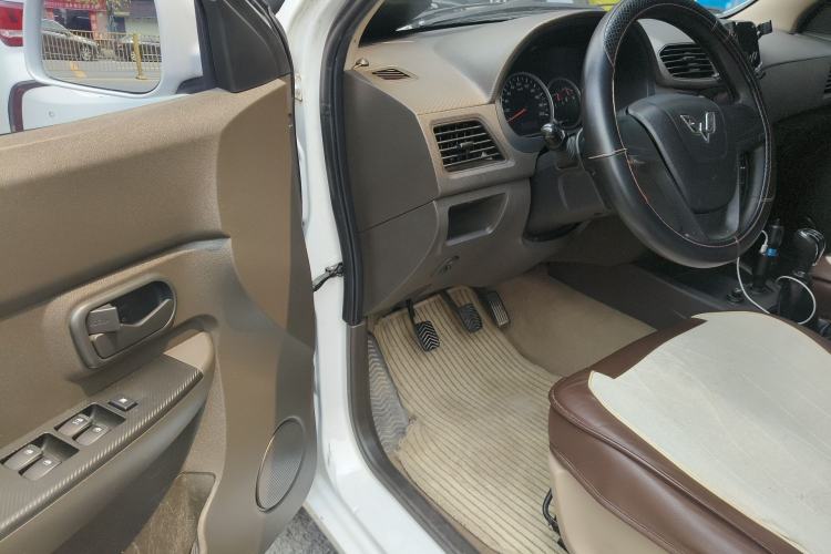 Used Wuling Hongguang 2016 1.5L S Comfort Version Driver Seat