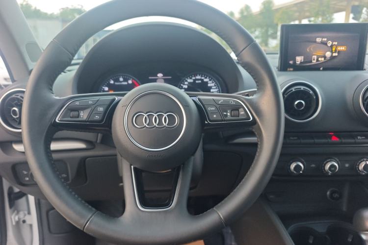 Used Audi A3 2019 Limousine 35 TFSI Ambition China V
