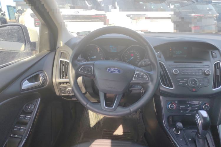 Used Ford Focus 2015 Hatchback EcoBoost 125 Automatic Supreme Style Edition
