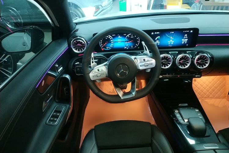 Used Mercedes-Benz A-Class 2021 A 200 L Sport Sedan Fashion Model
