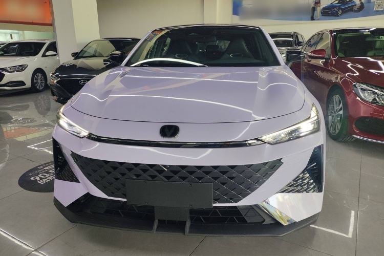 Used Changan UNI-V 2024 1.5T Prestige Edition
