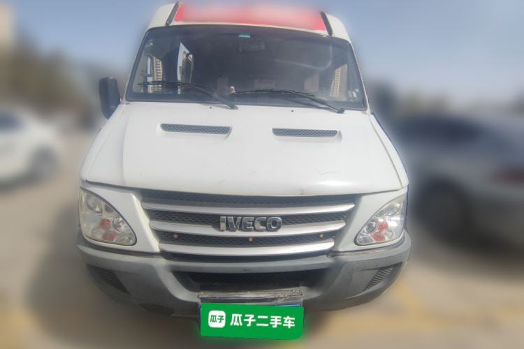 Used Iveco Power Daily 2013 3.0T-A37 Dual-Purpose Low-Roof F1C Van
