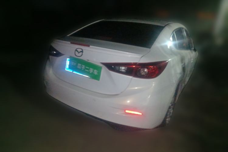 Used Mazda 3 Axela 2016 Sedan 1.5L Automatic Comfort Model