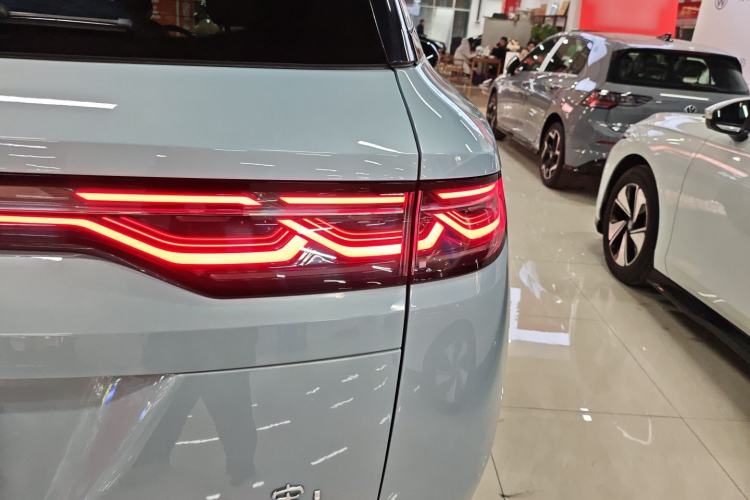 Used BYD Song L DM-i 2024 112 km Leading Edition Exterior 3