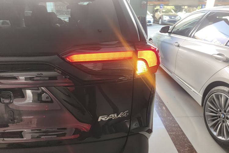 Used Toyota RAV4 2020 2.0L CVT Two-Wheel Drive Fashion PLUS Edition