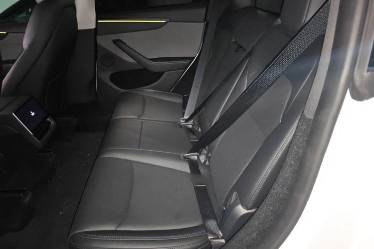 Used Tesla Model Y 2025 Rear-Wheel-Drive Version

