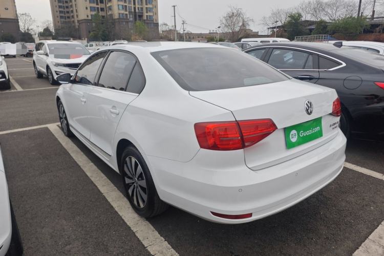 Used Volkswagen Sagitar 2017 180TSI Automatic Luxury Edition
