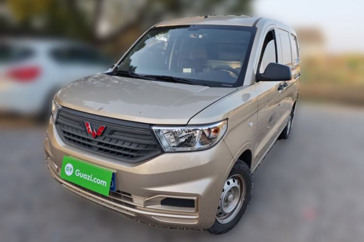 Used Wuling Hongguang V 2022 1.5L Jingqu Edition Enclosed-Window Vehicle with Hydraulic Power Steering LAR