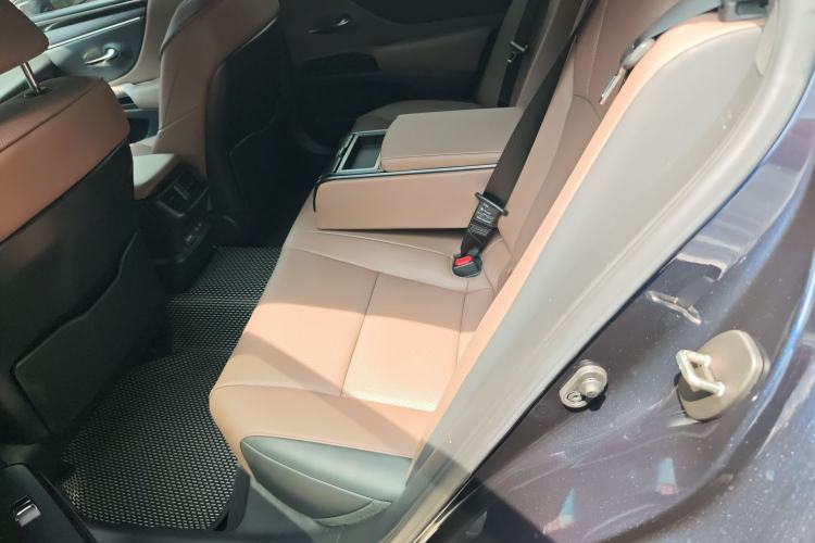 Used Lexus ES 2023 260 Excellence Edition