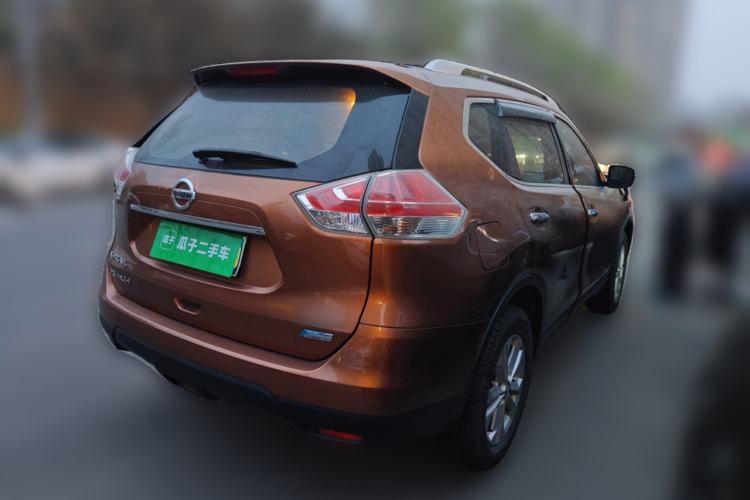 Used Nissan X-Trail 2014 2.5L CVT Leading Edition 4WD
