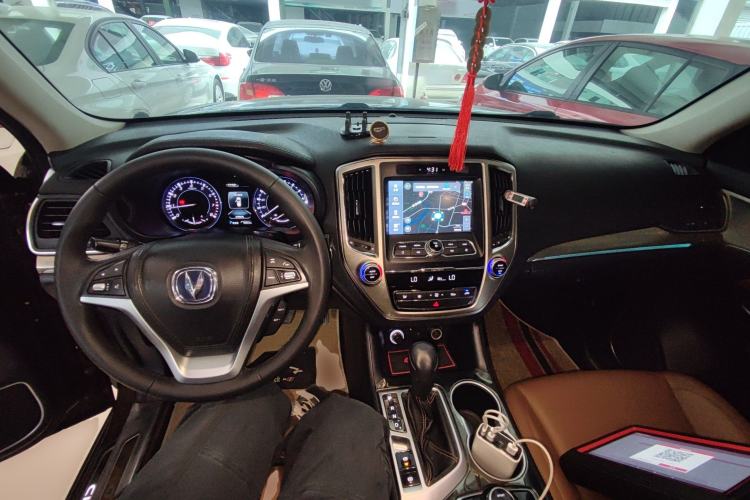 Used CHANGAN CS95 2017 2.0T Two-Wheel Drive Zhitu Edition