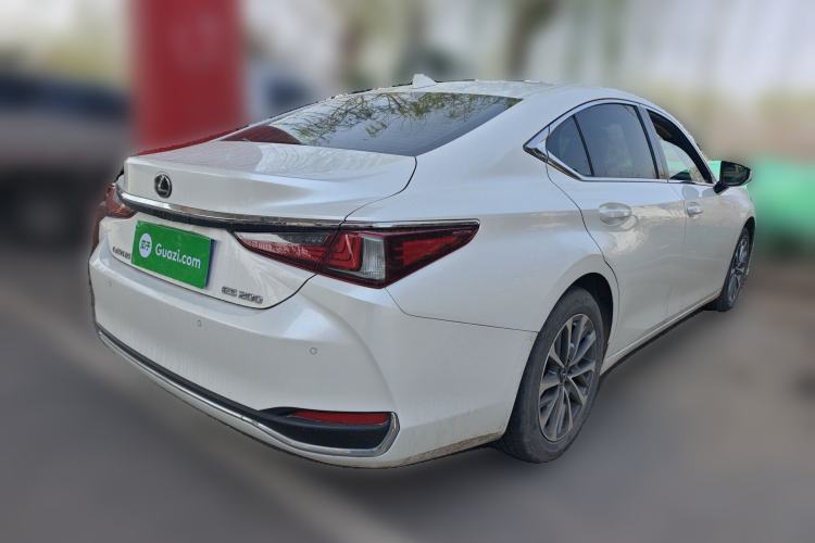 Used Lexus ES 2022 200 Excellence Edition

