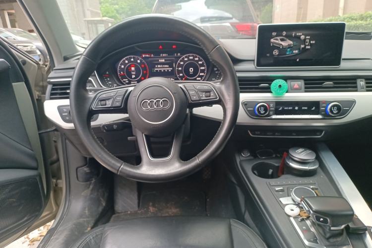 Used Audi A4L 2018 30th Anniversary Edition 40 TFSI Fashion Model
