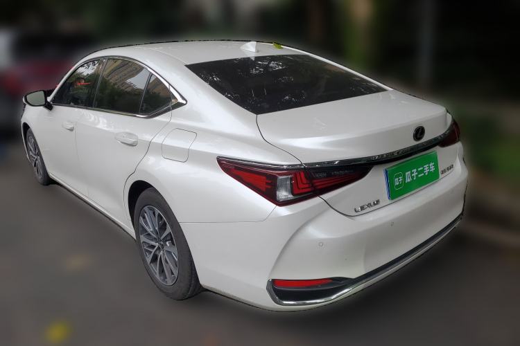 Used Lexus ES 2021 260 Excellence Edition Rear Left 45 Deg