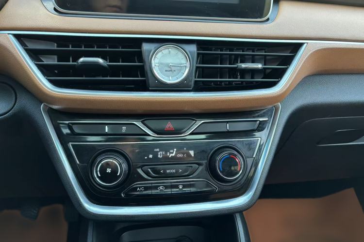 Used Wuling Hongguang S3 2018 1.5L Manual Luxury Model China V Standard
