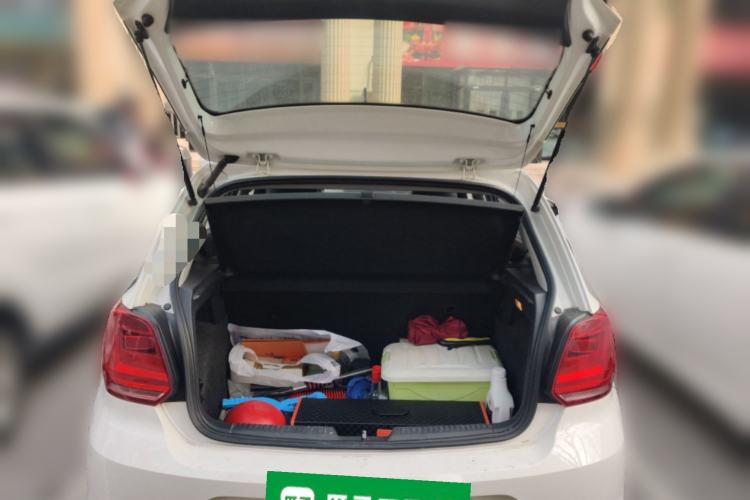 Used Volkswagen Polo 2016 1.4L Manual Fashion Model