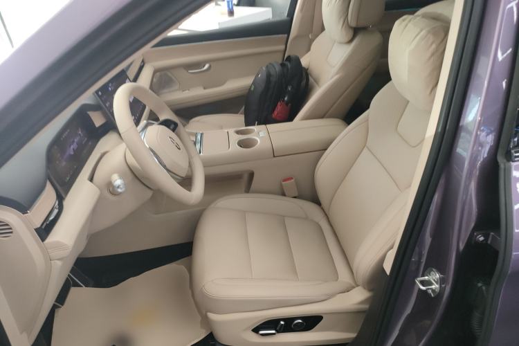 Used Hima AITO M5 2025 Extended-Range Ultra All-Wheel-Drive Version
