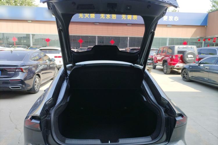 Used CHANGAN UNI-V 2023 1.5T Prestige Model Trunk