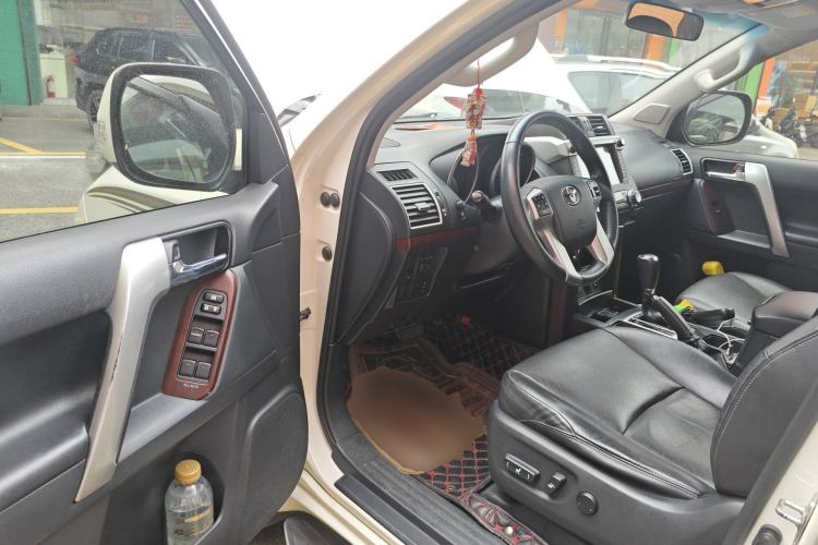 Used Toyota Prado 2016 3.5L Automatic TX-L Driver Seat