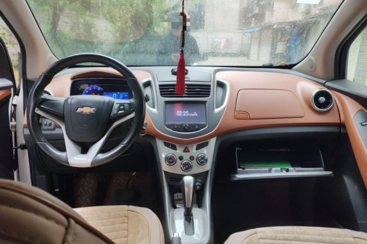 Used Chevrolet Trax 2016 1.4T Automatic Two-Wheel Drive Luxury Version Center Console