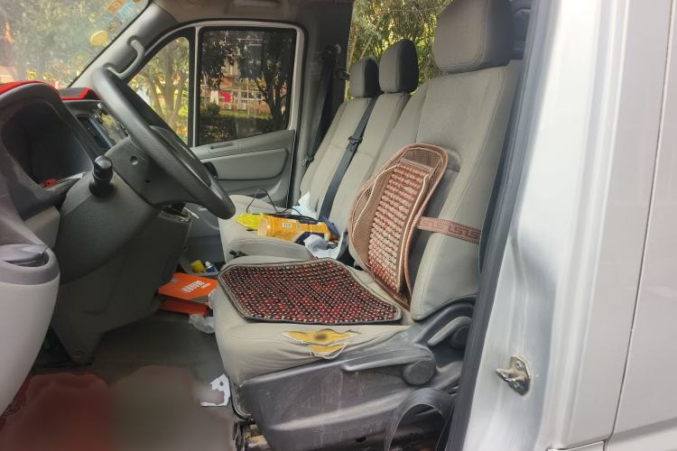 Used Foton Toano 2020 2.0T Multi-Function Extended Wheelbase Mid-Roof 5/6/7-Seater China VI4F20TC3
