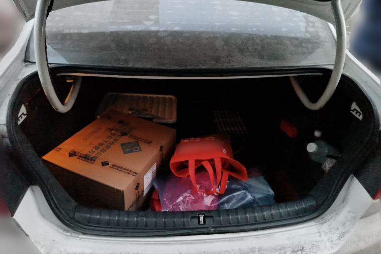 Used Volkswagen Bora 2013 1.6L Manual Comfort Model Trunk