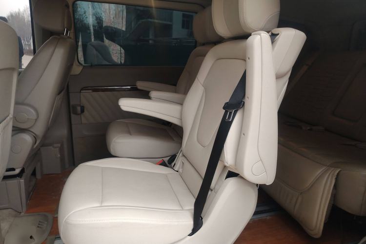 Used Mercedes-Benz Viano 2013 3.0L Navigator Edition