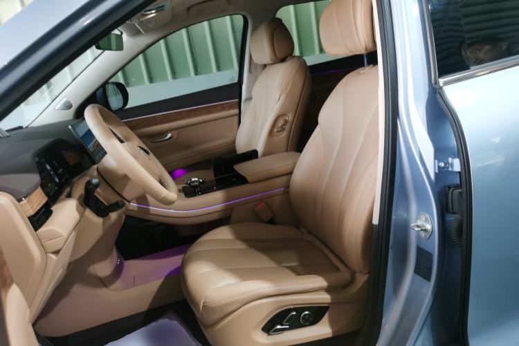 Used Hima AITO M7 2024 1.5T Rear-Drive Plus Version 5 Seats Left Front Seat