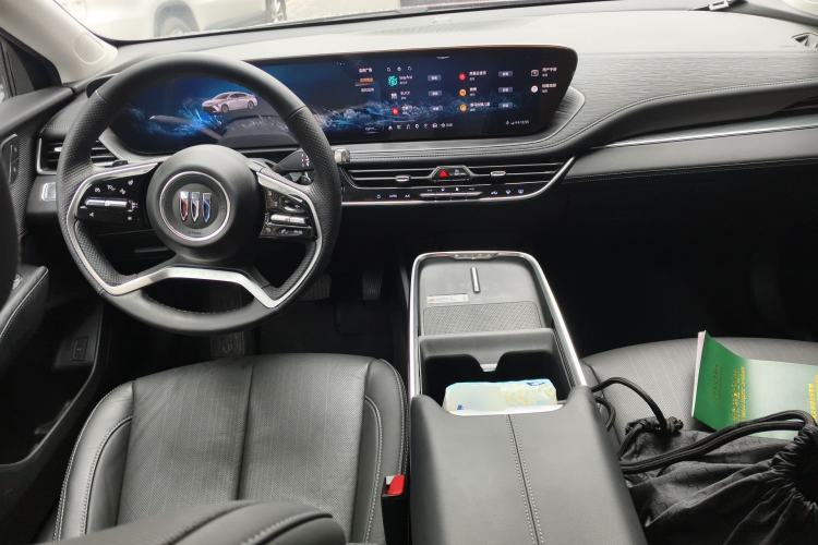 Used Buick LaCrosse 2024 28T Luxury Edition Center Console