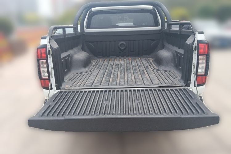 Used Great Wall Poer 2021 2.0T Commercial Version Automatic Diesel Two-Wheel Drive Elite Trim with Long Bed – GW4D20M Trunk