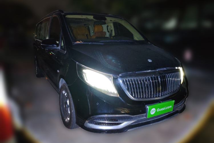 Used Mercedes-Benz Vito 2020 2.0T Elite Version 7 Seats Front Right 45 Deg