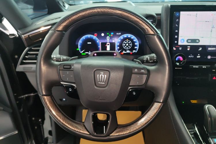 Used Toyota Vellfire 2024 Crown Dual-Engine 2.5L Supreme Executive Edition Steering Wheel