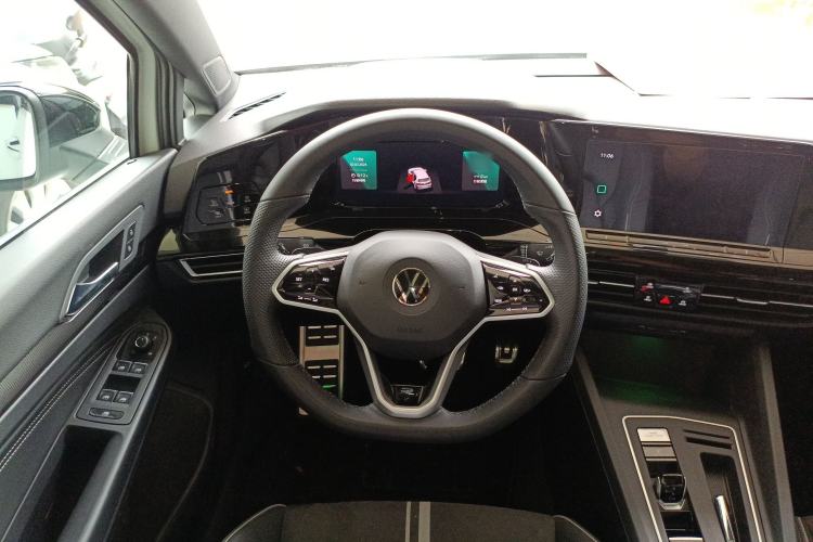 Used Volkswagen Golf 2023 280TSI DSG R-Line Lite
