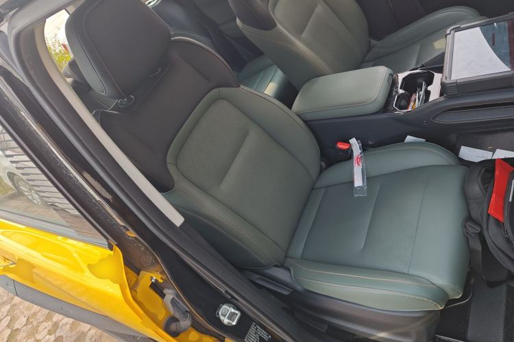 Used iCAR 03 2024 501km Two-Wheel Drive Long-Range Version Right Front Seat