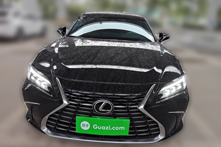 Used Lexus ES 2025 300h Deluxe Edition
