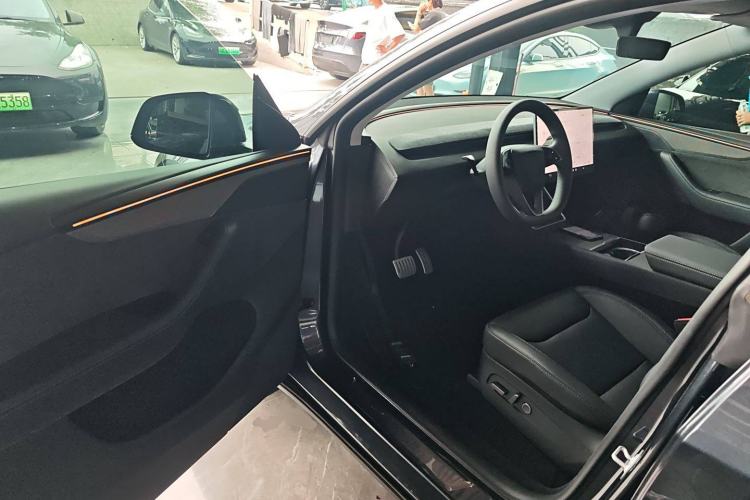 Used Tesla Model Y 2025 Long-Range All-Wheel Drive First Edition