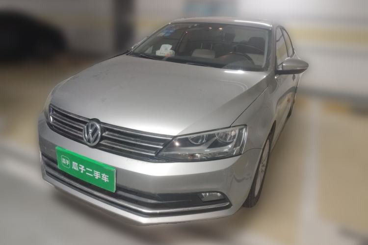Used Volkswagen Sagitar 2015 1.6L Manual Comfort Model