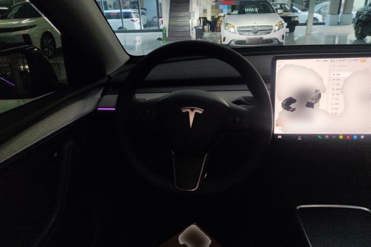 Used Tesla Model Y 2023 Rear-Wheel-Drive Version
