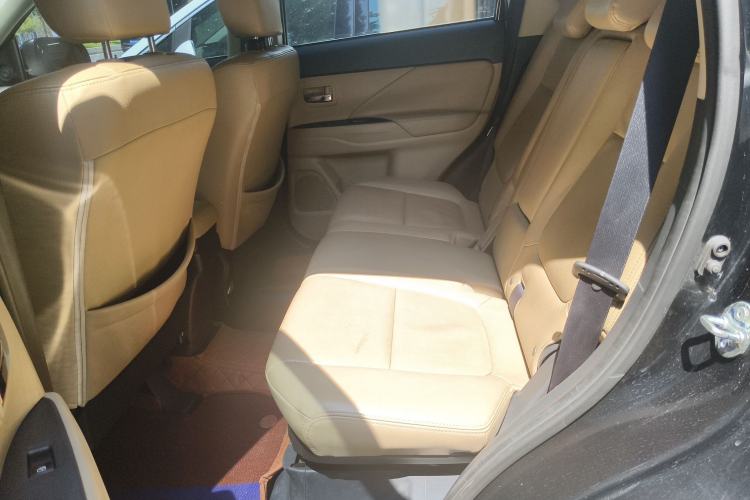 Used Mitsubishi Outlander 2016 2.4L 4x4 Elite Edition 5 Seats
