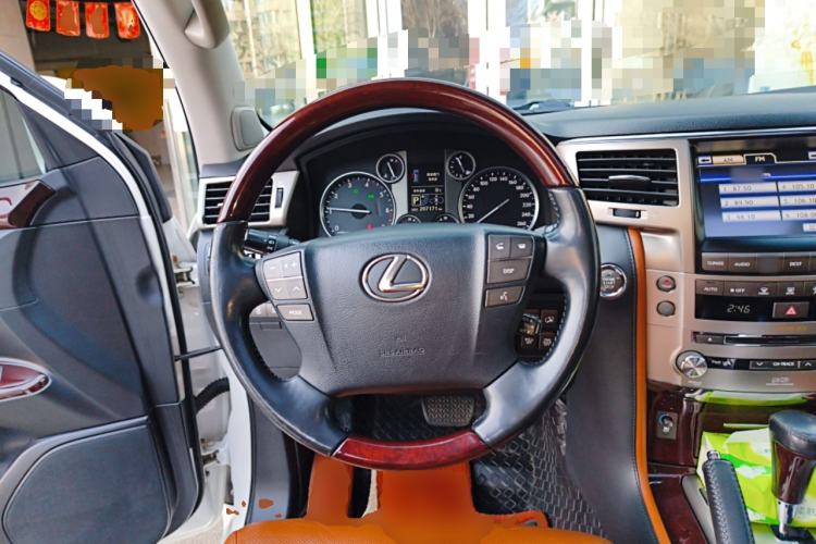 Used Lexus LX 2012 570
