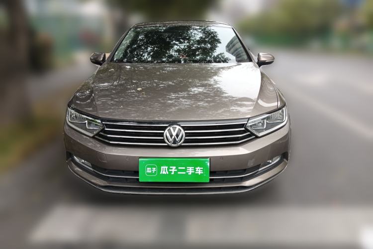Used Volkswagen Magotan 2017 330TSI DSG Leading Model
