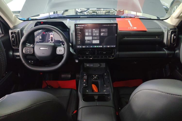 Used Haval Raptor 2025 2.0T 4WD Pro Center Console