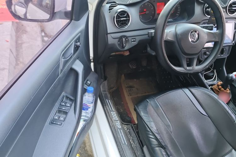 Used Volkswagen Jetta 2017 1.5L Manual Fashion Edition