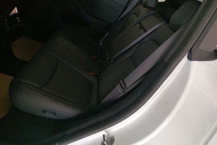 Used Tesla Model Y 2026 Long-Range All-Wheel-Drive Model