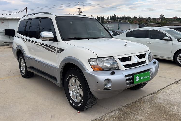 Used Mitsubishi Pajero 2011 V73 3.0L AT GLS
