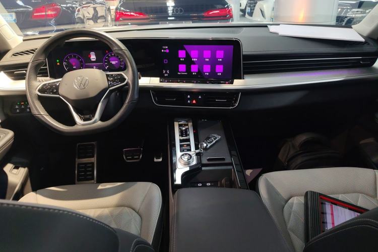 Used Volkswagen Tavendor 2023 380TSI Four-Wheel Drive R-Line Cruise Edition
