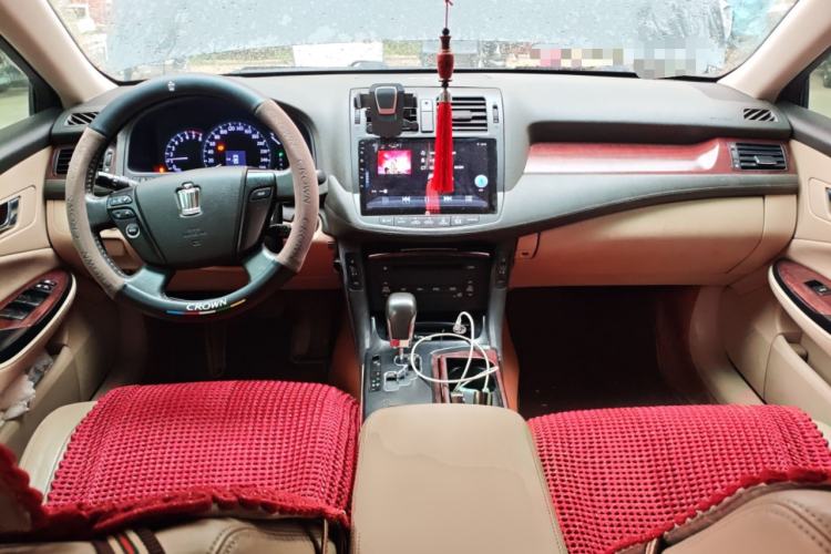 Used Toyota Crown 2010 2.5L Royal Leather Sunroof Edition
