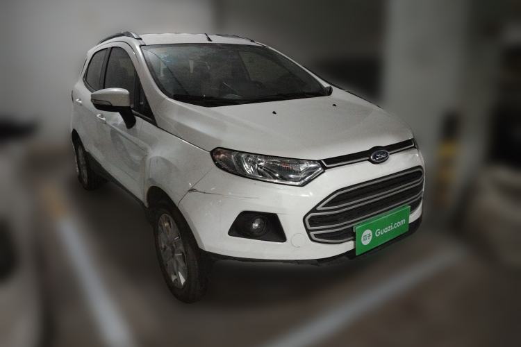 Used Ford EcoSport 2017 1.5L Manual Fashion Model Front Right 45 Deg
